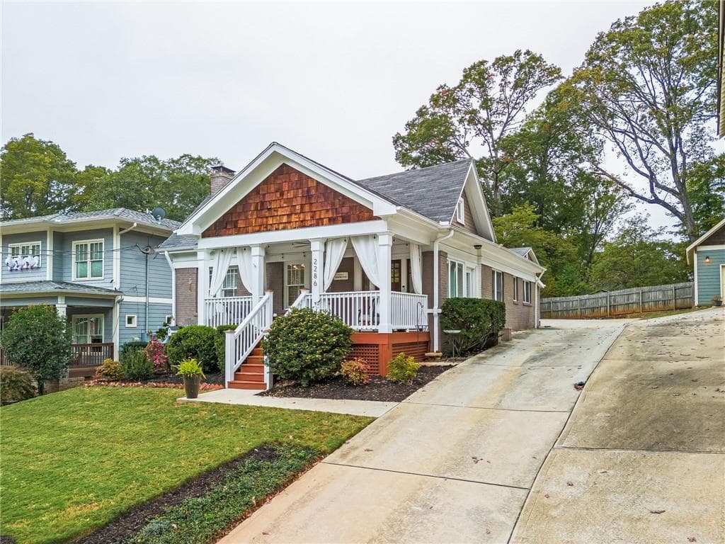3 bedroom, 2 bathroom, 1,930 sq ft single family residence sold at 2286 Oakview Road, Atlanta, GA 30317