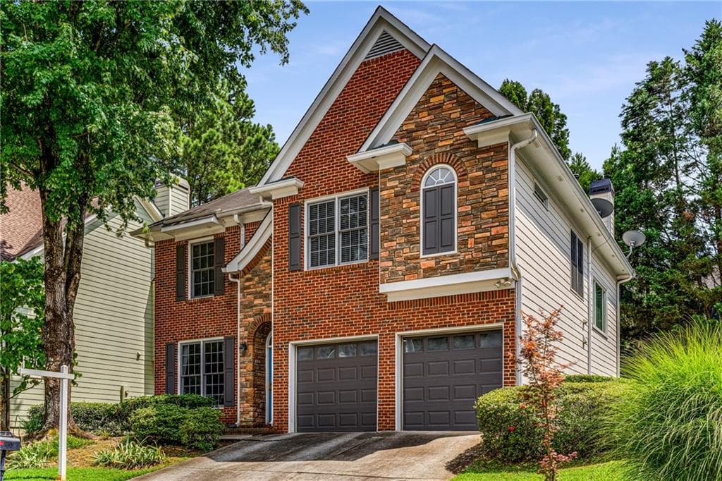 3 bedroom, 3 bathroom, 2,564 sq ft single family residence sold at 3 Renfroe Court, Decatur, GA 30030