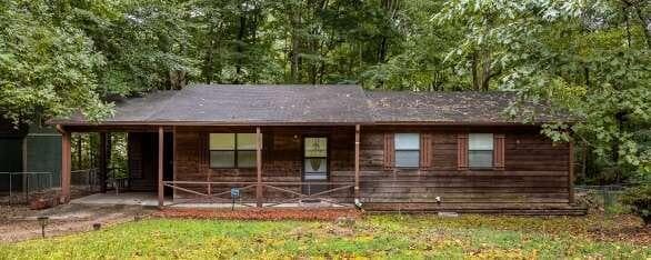 3 bedroom, 2 bathroom, 1,080 sq ft single family residence sold at 2816 Scarlett Ohara Court, Douglasville, GA 30135
