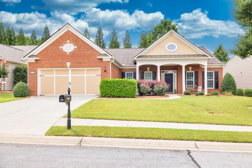 3 bedroom, 2 bathroom, 2,285 sq ft single family residence sold at 6607 Amherst Drive, Hoschton, GA 30548
