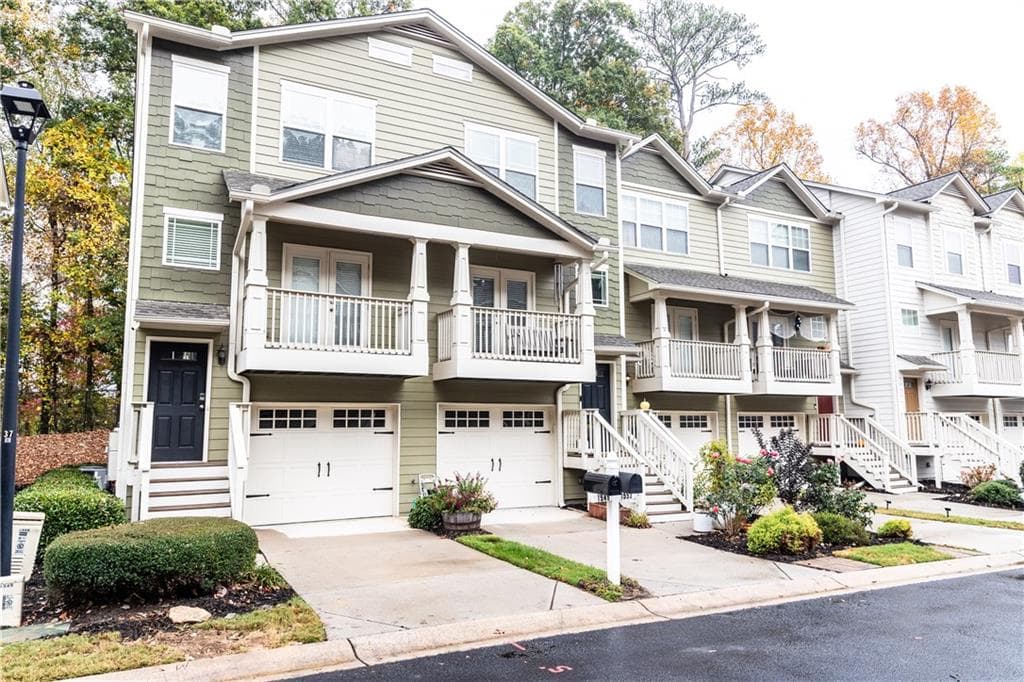 3 bedroom, 4 bathroom, 1,326 sq ft townhouse sold at 1549 Liberty Parkway 2501, Atlanta, GA 30318