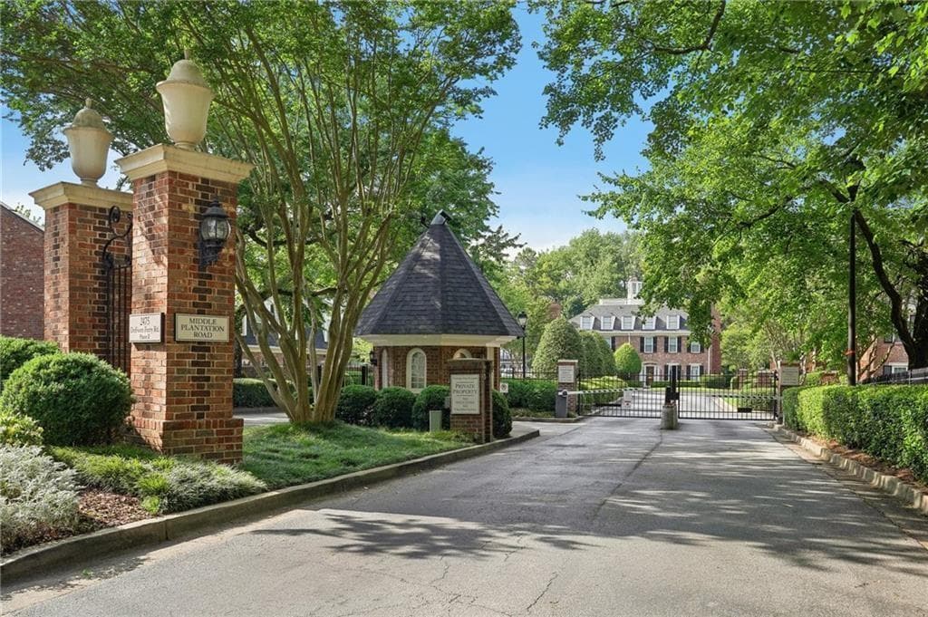 2 bedroom, 3 bathroom, 1,320 sq ft condominium sold at 3 Valley Forge Place, Atlanta, GA 30318