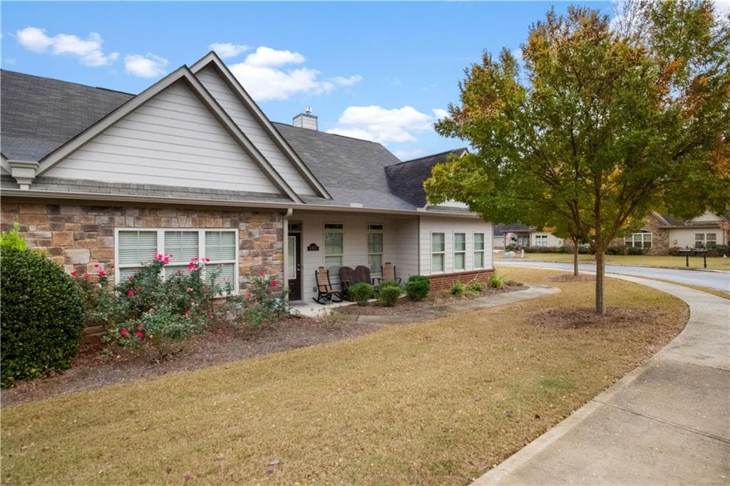 3 bedroom, 2 bathroom, 2,452 sq ft townhouse sold at 2403 Tree Arbor Way, Marietta, GA 30064