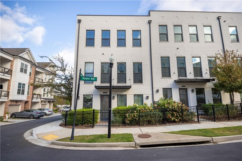 4 bedroom, 4 bathroom, 2,229 sq ft townhouse sold at 318 Burgess Walk, Alpharetta, GA 30009