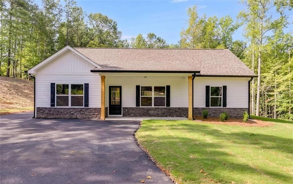 3 bedroom, 2 bathroom, 1,297 sq ft single family residence sold at 338 Cochran Ridge Road, Dallas, GA 30157
