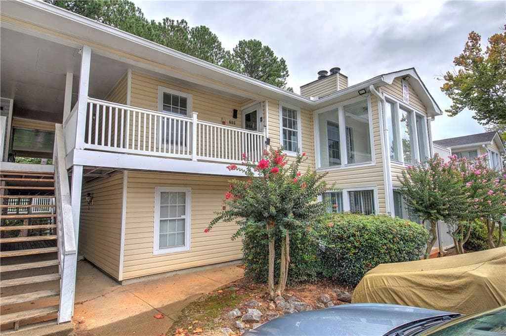 2 bedroom, 2 bathroom condominium sold at 605 Augusta Drive, Marietta, GA 30067