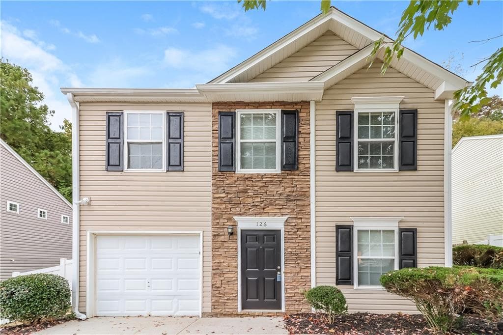3 bedroom, 3 bathroom single family residence sold at 126 Silver Fox Trail, Dallas, GA 30157