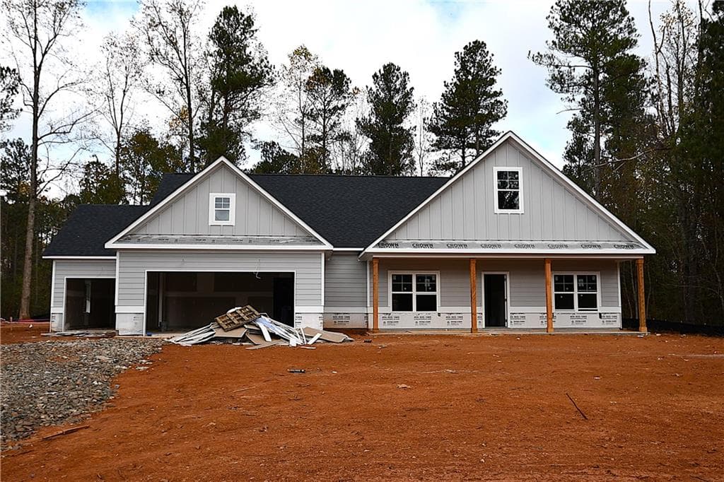 3 bedroom, 3 bathroom, 1,840 sq ft single family residence sold at 44 Lake Tanisha Drive, Dallas, GA 30157