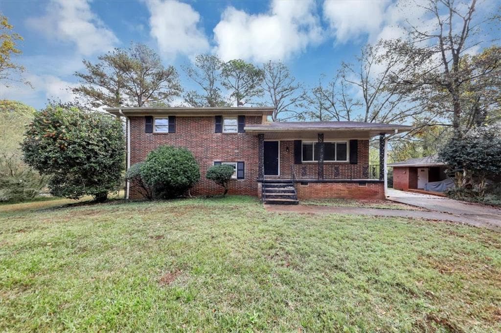 5 bedroom, 2 bathroom, 1,800 sq ft single family residence sold at 1762 GRETNA GREEN Way, Decatur, GA 30035