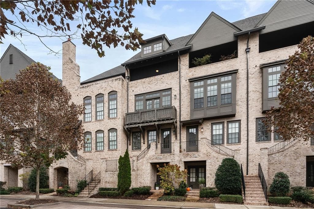 3 bedroom, 5 bathroom, 2,776 sq ft townhouse sold at 6645 Cadence Boulevard, Atlanta, GA 30328