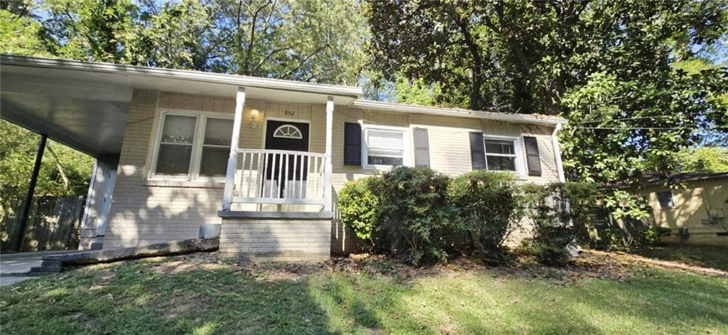 4 bedroom, 2 bathroom, 854 sq ft single family residence sold at 852 Alfred Road, Atlanta, GA 30331