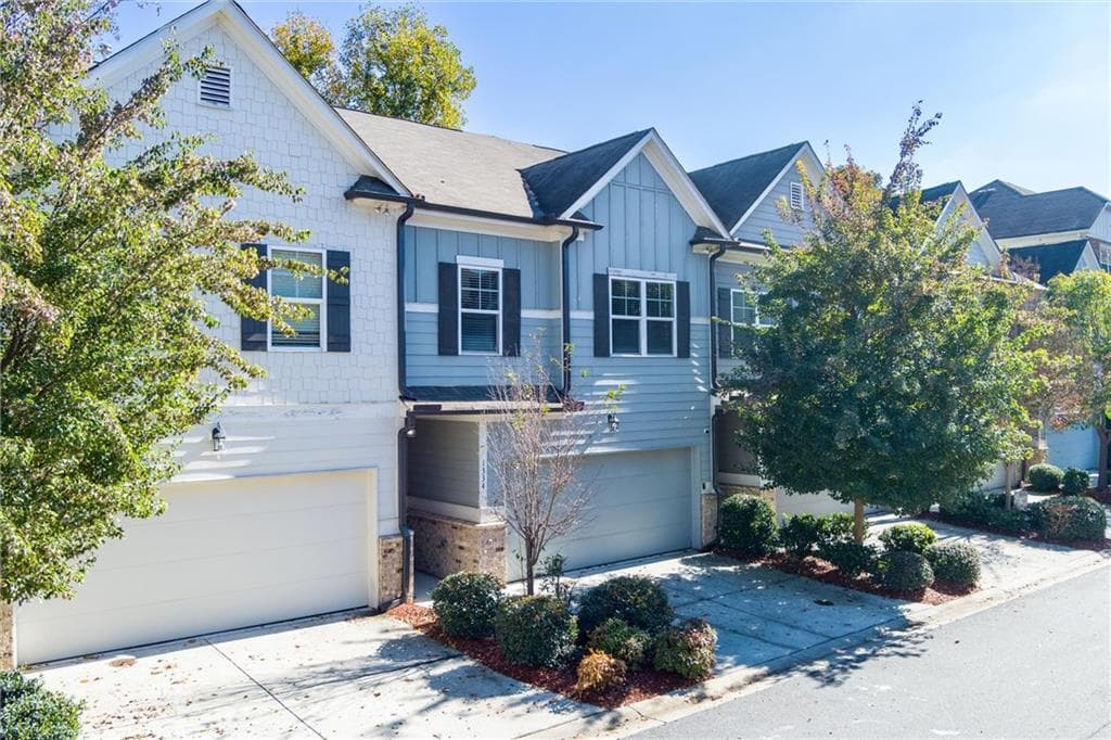 3 bedroom, 3 bathroom, 1,945 sq ft townhouse sold at 1334 Heights Park Drive, Atlanta, GA 30316