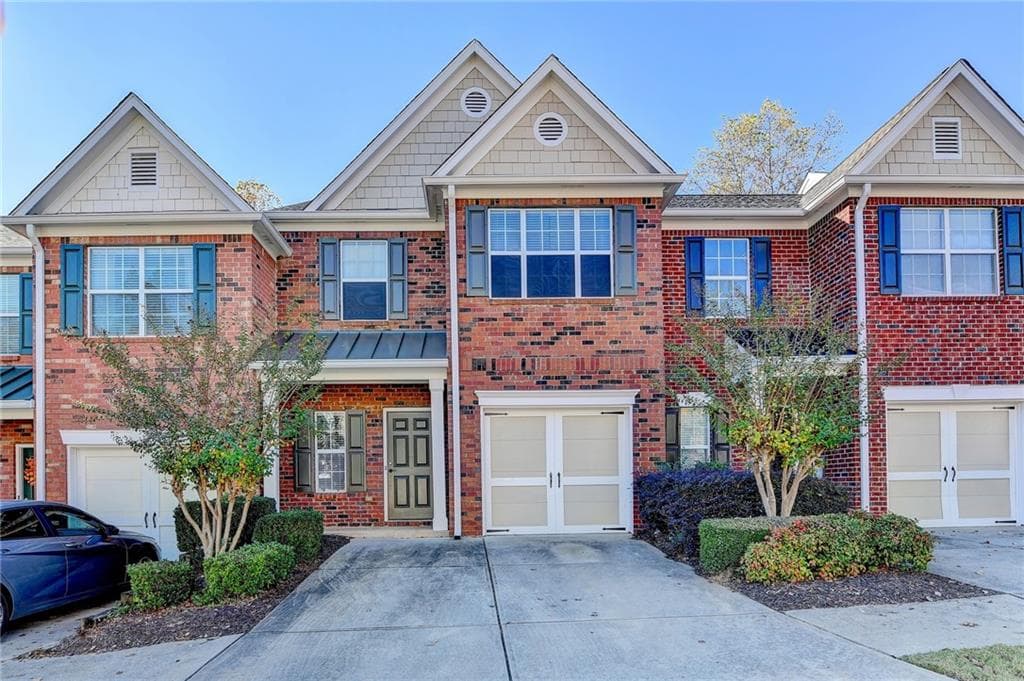 2 bedroom, 3 bathroom, 1,550 sq ft townhouse sold at 9782 Alberton Lane, Alpharetta, GA 30022