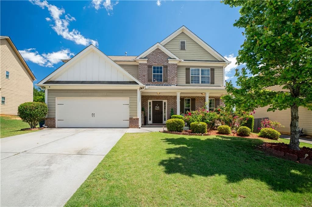 4 bedroom, 3 bathroom, 3,072 sq ft single family residence sold at 6261 Stonelake Drive, Atlanta, GA 30331