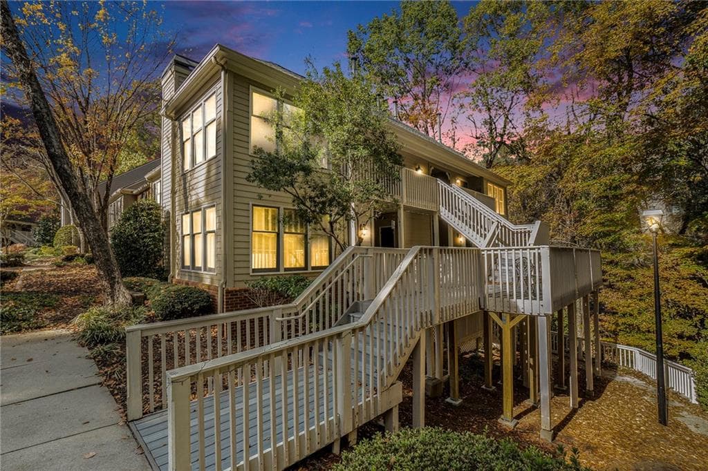 1 bedroom, 1 bathroom condominium sold at 103 Bainbridge Drive, Sandy Springs, GA 30327