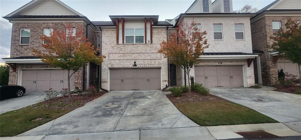 3 bedroom, 3 bathroom townhouse sold at 3907 KNOX PARK OVLK, Duluth, GA 30097