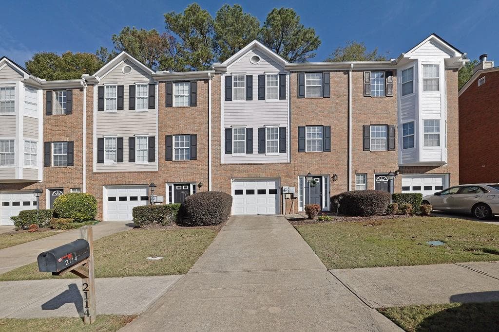 2 bedroom, 3 bathroom, 2,068 sq ft townhouse sold at 2114 Millgate Lane, Buford, GA 30519
