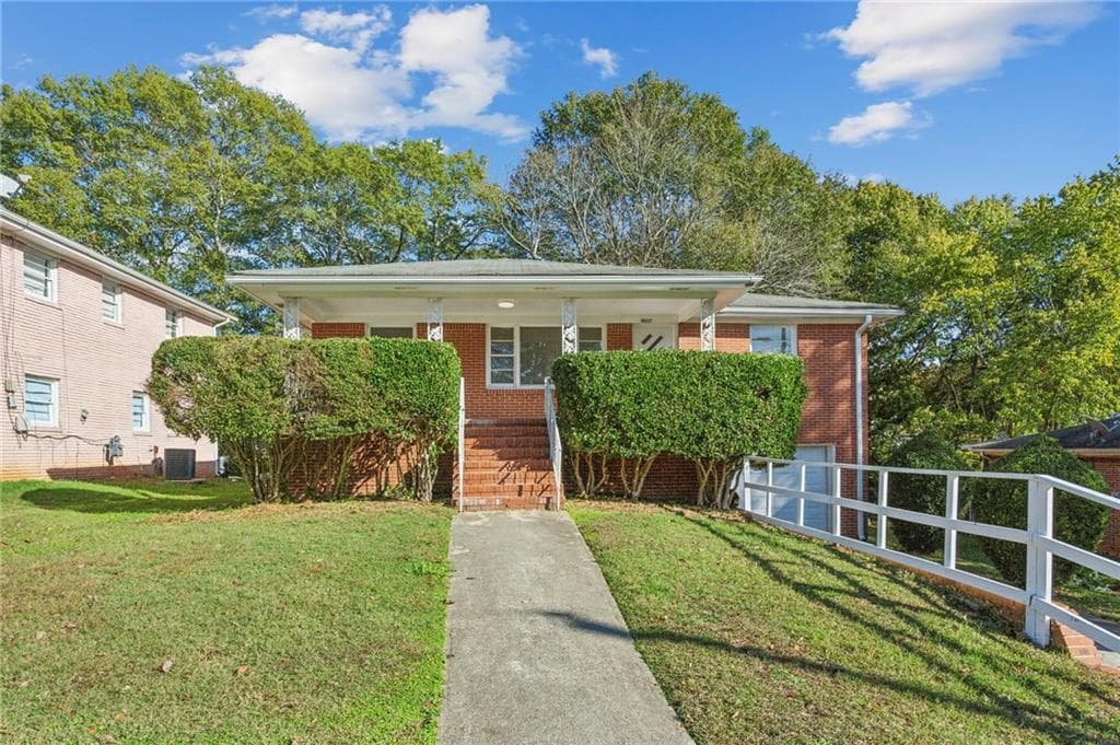 5 bedroom, 2 bathroom, 1,080 sq ft single family residence sold at 4037 Wisteria Lane, Atlanta, GA 30331