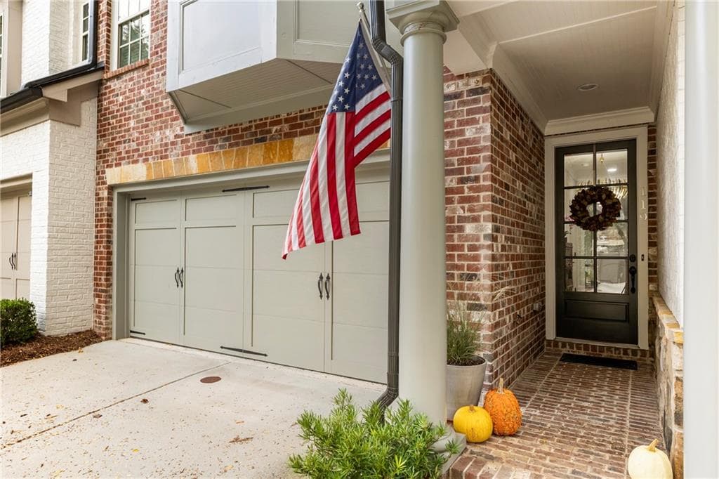 3 bedroom, 3 bathroom, 2,528 sq ft townhouse sold at 119 Nottaway Lane, Alpharetta, GA 30009