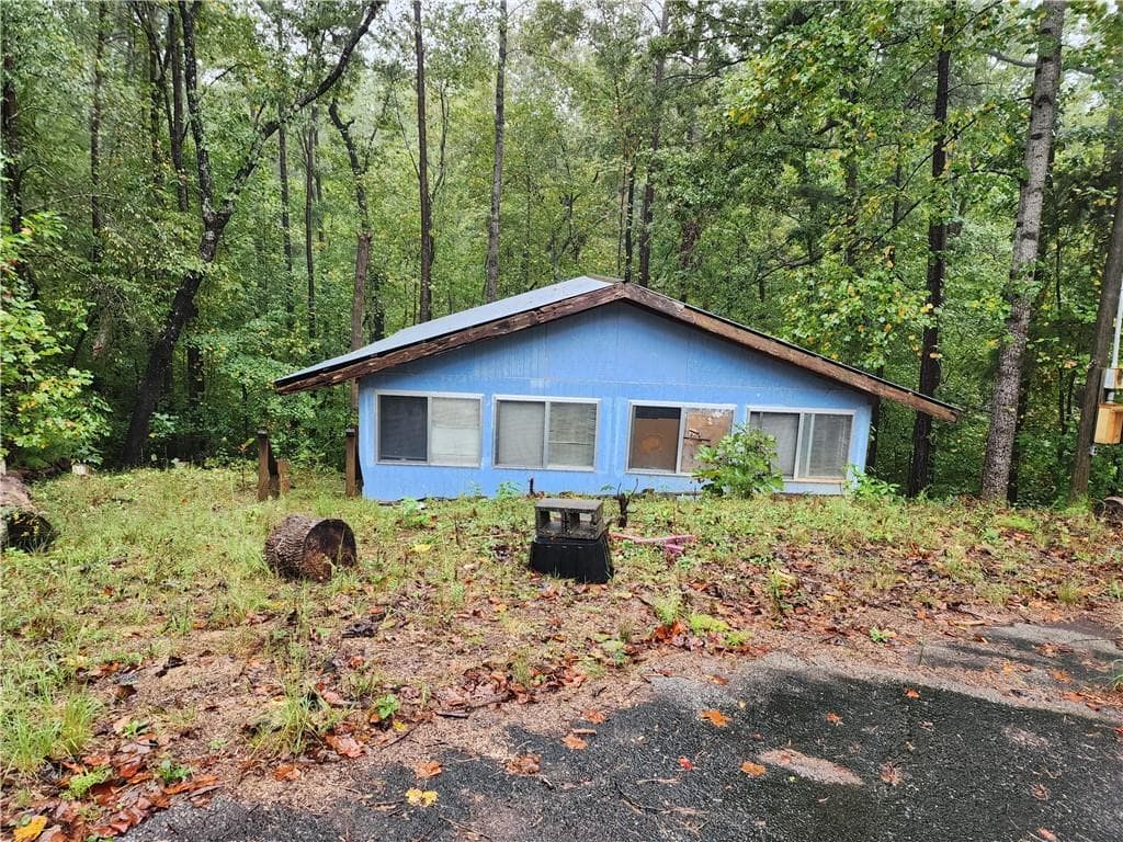 1 bathroom, 960 sq ft single family residence sold at 37 Hawk Court, Toccoa, GA 30577