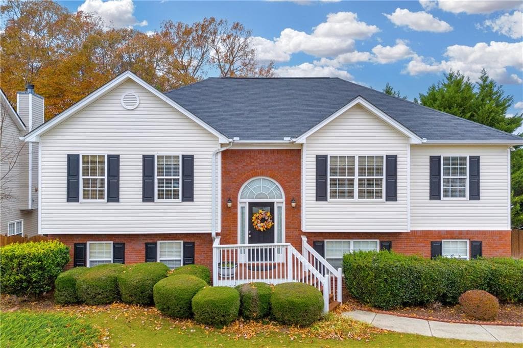 3909 Duncan Ives Drive, Buford, GA 30519 — most recent listing photo