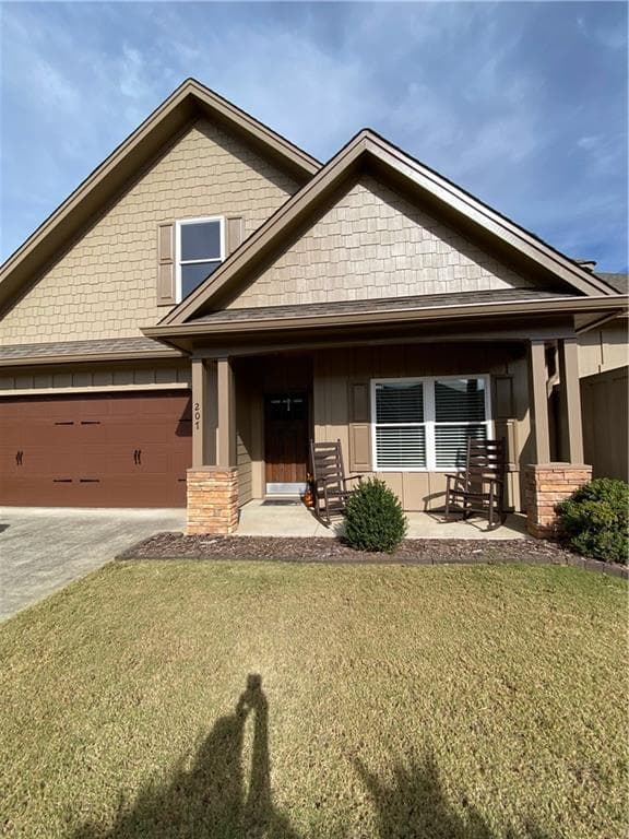 2 bedroom, 3 bathroom townhouse sold at 207 Village Drive, Dahlonega, GA 30533