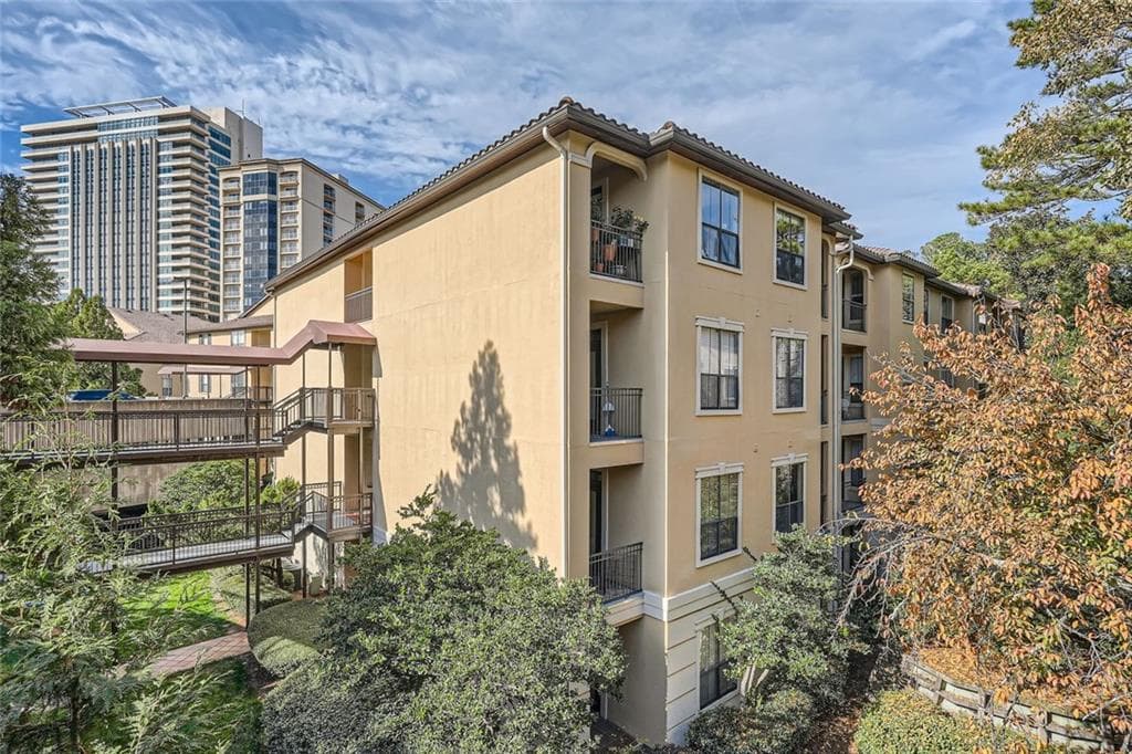 1 bedroom, 1 bathroom condominium sold at 3777 Peachtree Road 1538, Brookhaven, GA 30319