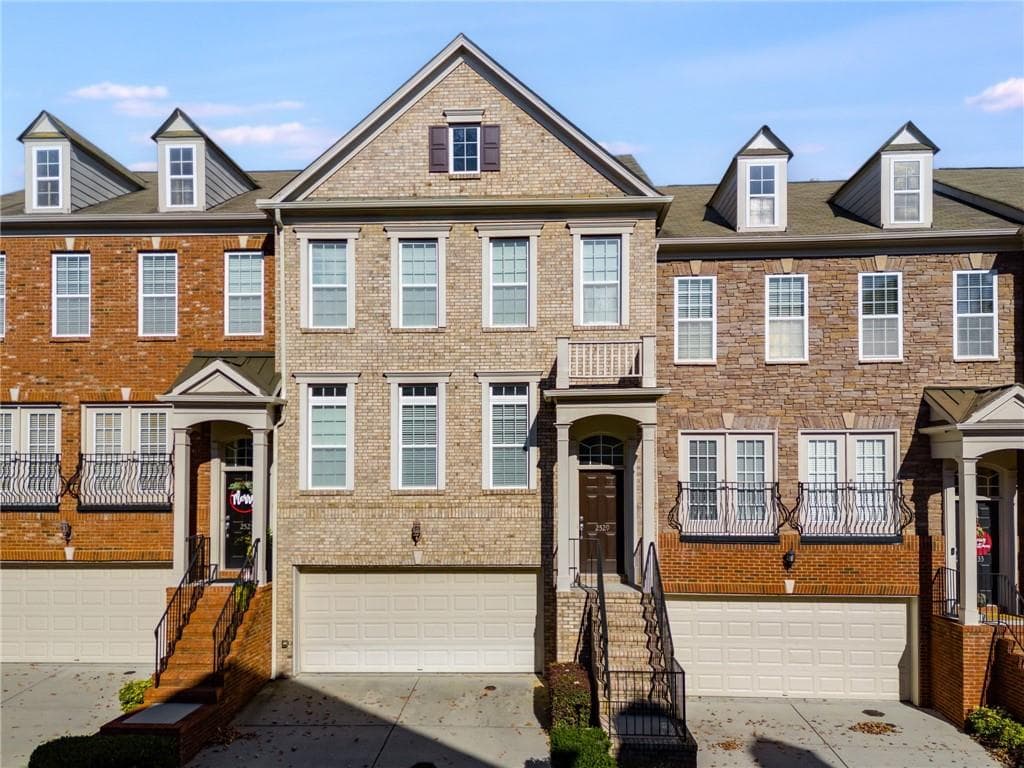 3 bedroom, 4 bathroom, 2,241 sq ft townhouse sold at 2529 Friar Tuck Lane, Atlanta, GA 30339