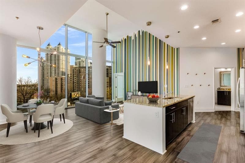 2 bedroom, 2 bathroom condominium sold at 1080 Peachtree Street 702, Atlanta, GA 30309