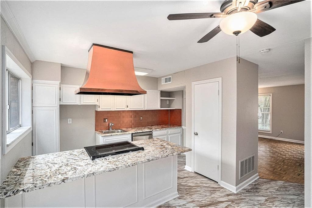 2 bedroom, 2 bathroom, 960 sq ft townhouse sold at 3075 Colonial Way M, Atlanta, GA 30341