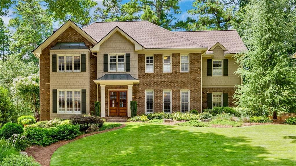 4 bedroom, 4 bathroom single family residence sold at 3250 Arborwoods Drive, Alpharetta, GA 30022