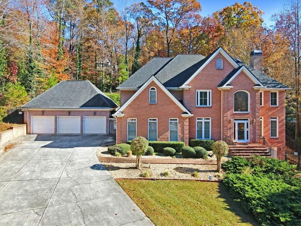 5 bedroom, 4 bathroom, 4,317 sq ft single family residence sold at 814 Lynhurst Drive, Atlanta, GA 30311