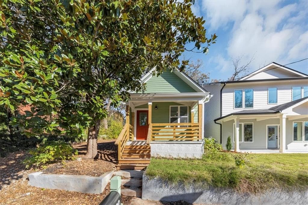 3 bedroom, 2 bathroom single family residence sold at 1002 Smith Street, Atlanta, GA 30310