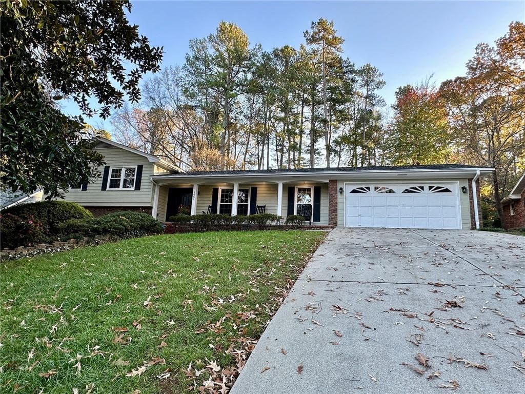 4 bedroom, 3 bathroom, 2,526 sq ft single family residence sold at 2661 Overlook Drive, Atlanta, GA 30345