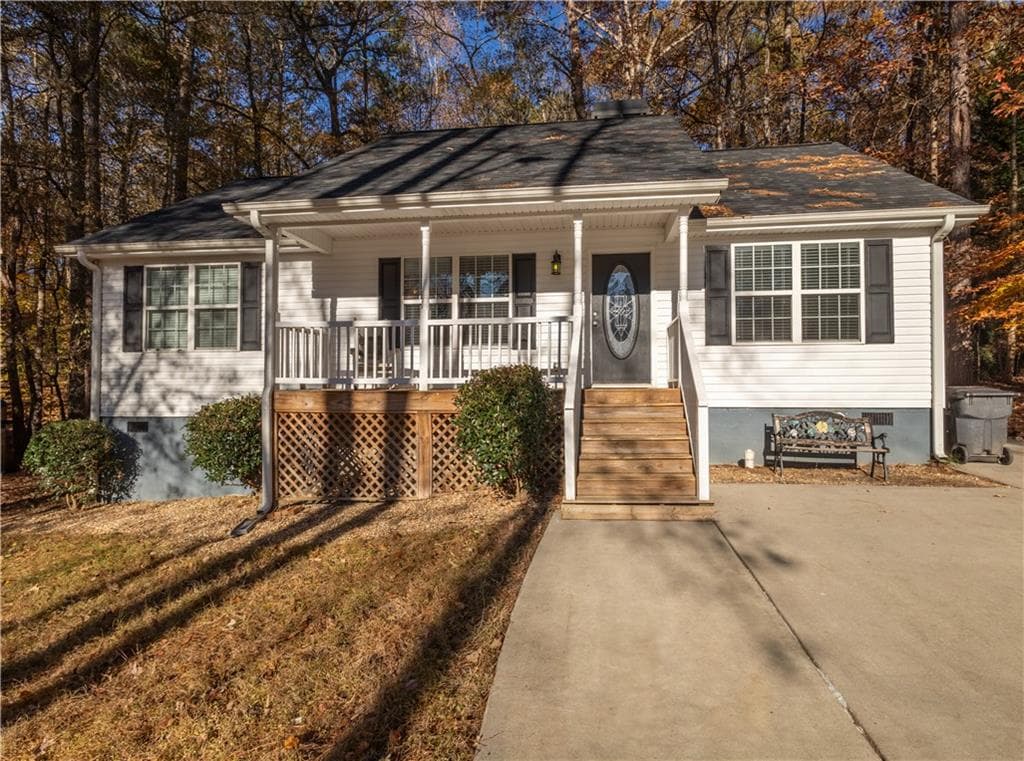3 bedroom, 2 bathroom single family residence sold at 268 W Mourning Dove Court, Monticello, GA 31064