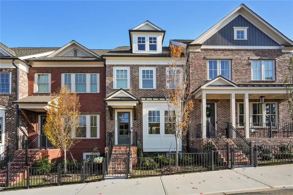 3 bedroom, 4 bathroom townhouse sold at 4462 Lemon Street 2, Acworth, GA 30101