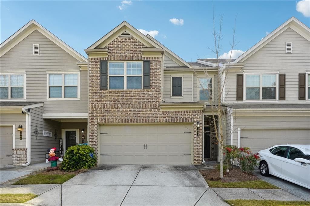 4 bedroom, 3 bathroom, 1,769 sq ft townhouse sold at 2598 Kenwood Glen Terrace, Atlanta, GA 30340