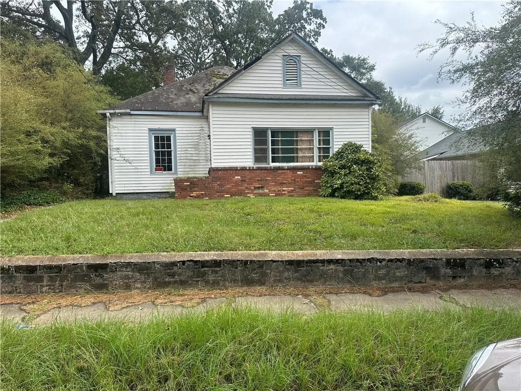 3 bedroom, 2 bathroom, 1,905 sq ft single family residence sold at 2282 Newnan Street, Atlanta, GA 30344