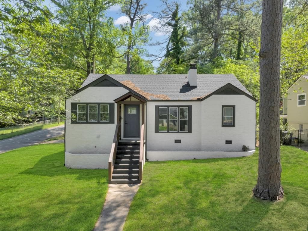3 bedroom, 2 bathroom single family residence sold at 1880 Dorsey Avenue, Atlanta, GA 30344