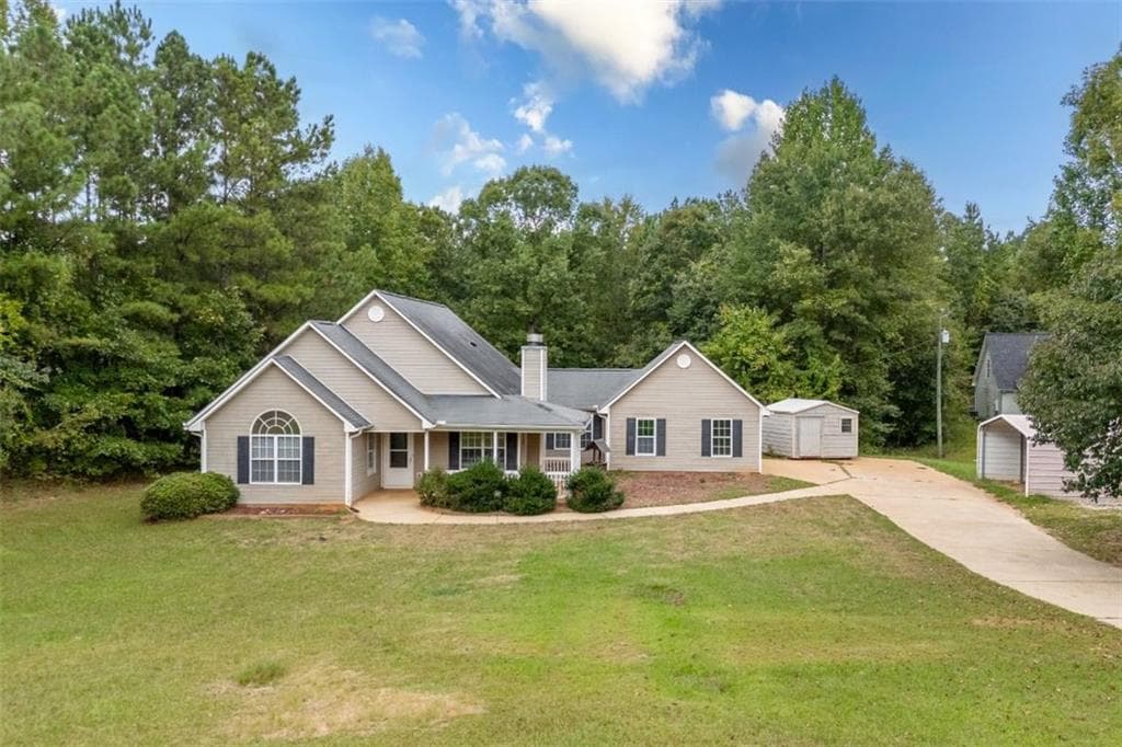3 bedroom, 3 bathroom single family residence sold at 5613 HIGHWAY 81, Mcdonough, GA 30252
