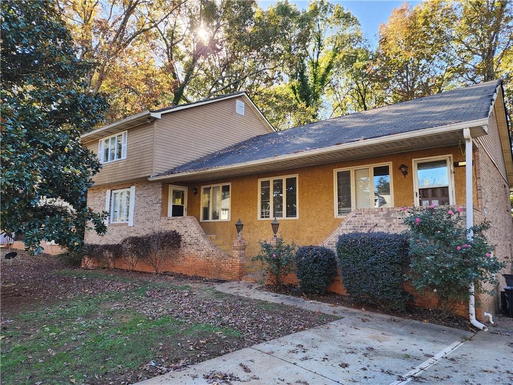 triplex sold at 2602 Golfview Terrace, Conyers, GA 30013