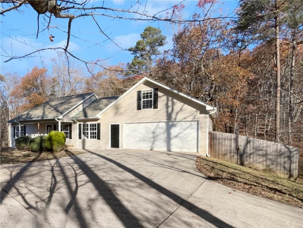 3 bedroom, 3 bathroom, 1,248 sq ft single family residence sold at 5975 Julian Road, Gainesville, GA 30506