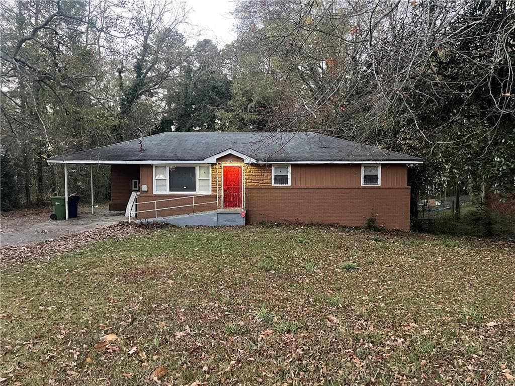 3 bedroom, 2 bathroom single family residence sold at 207 Howell Drive, Atlanta, GA 30331