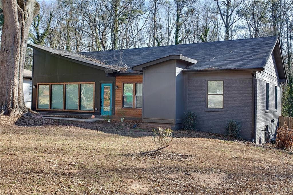 3 bedroom, 3 bathroom, 1,456 sq ft single family residence sold at 2405 Fair Lane, Decatur, GA 30032