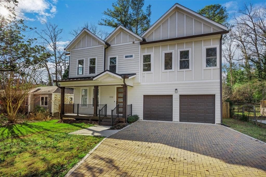 5 bedroom, 4 bathroom, 3,300 sq ft single family residence sold at 1112 Shepherds Lane, Atlanta, GA 30324