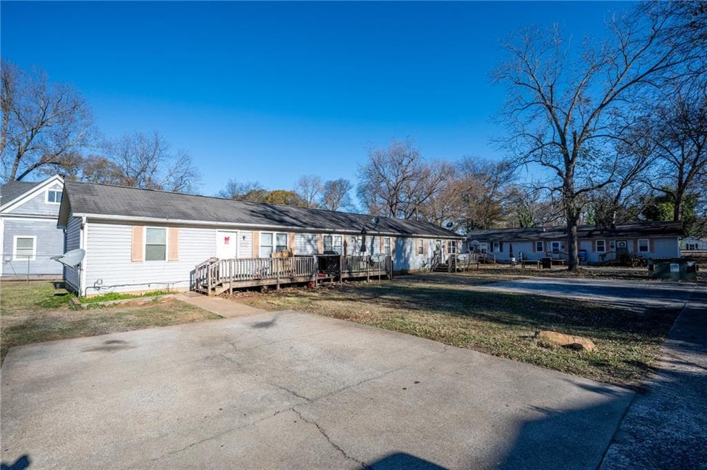 triplex sold at 209 N Erwin Street, Cartersville, GA 30120