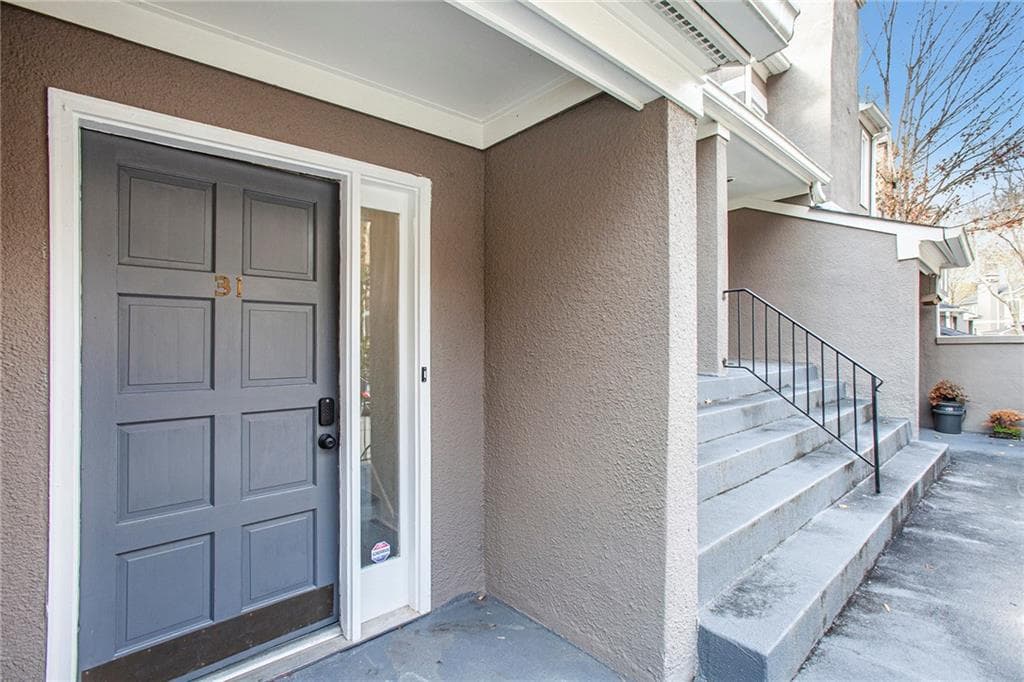 3 bedroom, 2 bathroom condominium sold at 31 Brittany Way, Atlanta, GA 30324