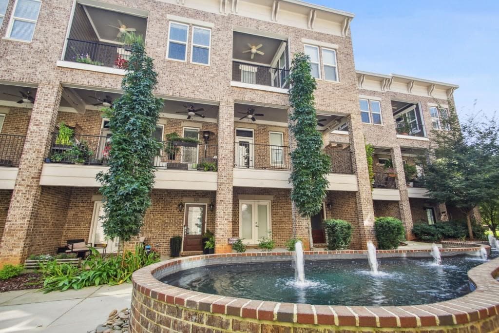 333 Brownstones Circle, Atlanta, GA 30312 — most recent listing photo