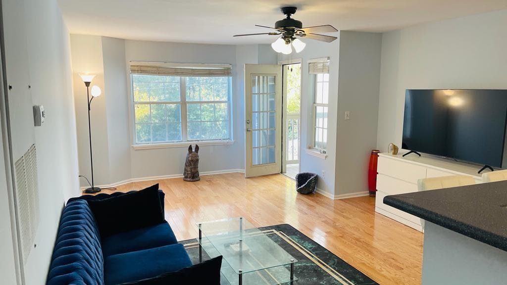 2 bedroom, 2 bathroom condominium sold at 1005 Chastain Park Court 1005, Atlanta, GA 30342