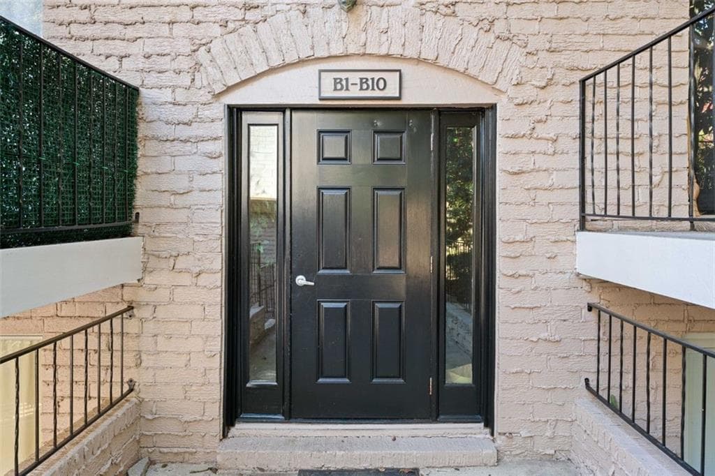 1 bedroom, 1 bathroom, 528 sq ft condominium sold at 2805 Northeast Expressway B8, Atlanta, GA 30345